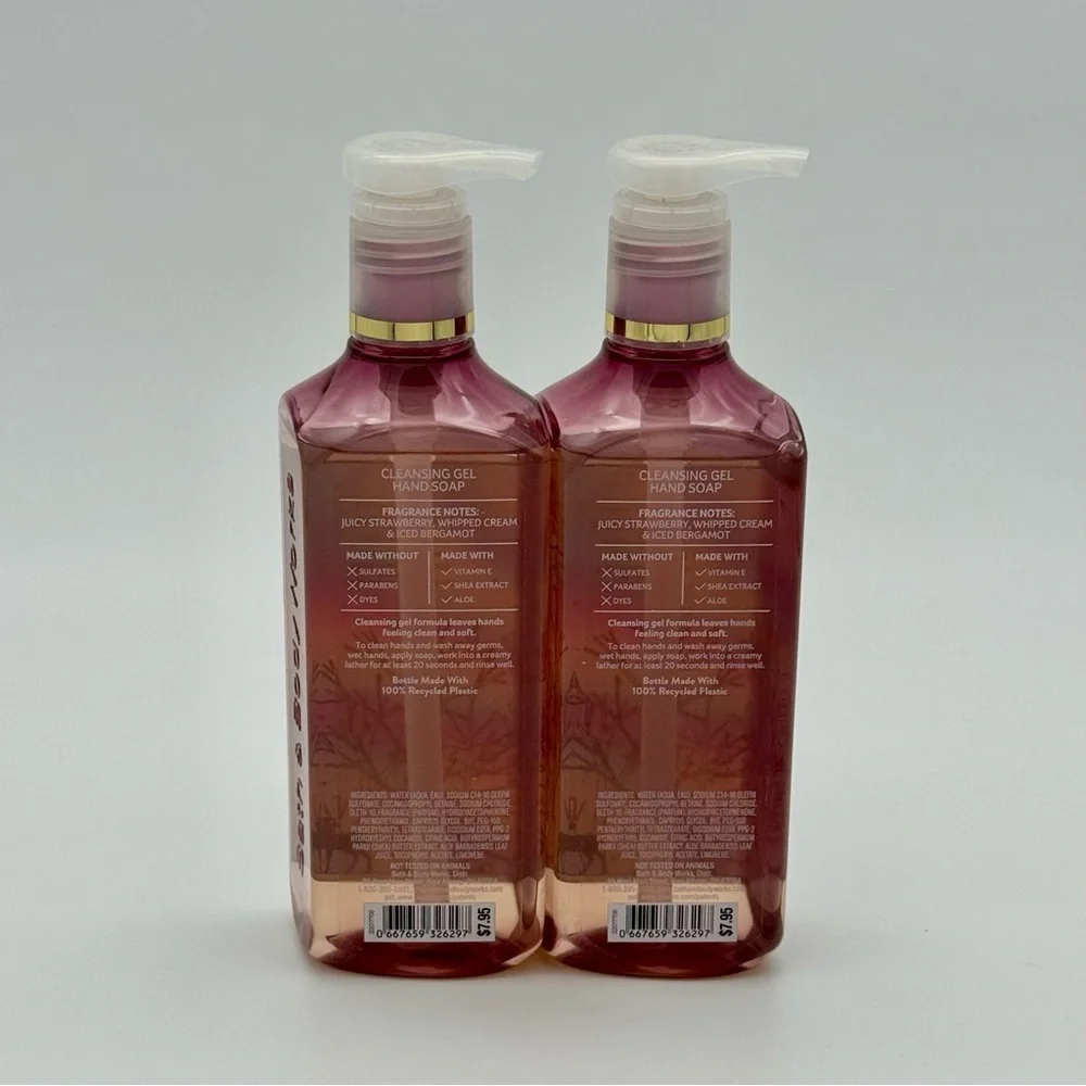 Bath & Body Works Strawberry Snowflakes Hand Soaps Winter Holiday Soap NWT
